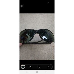 Black sunglasses 